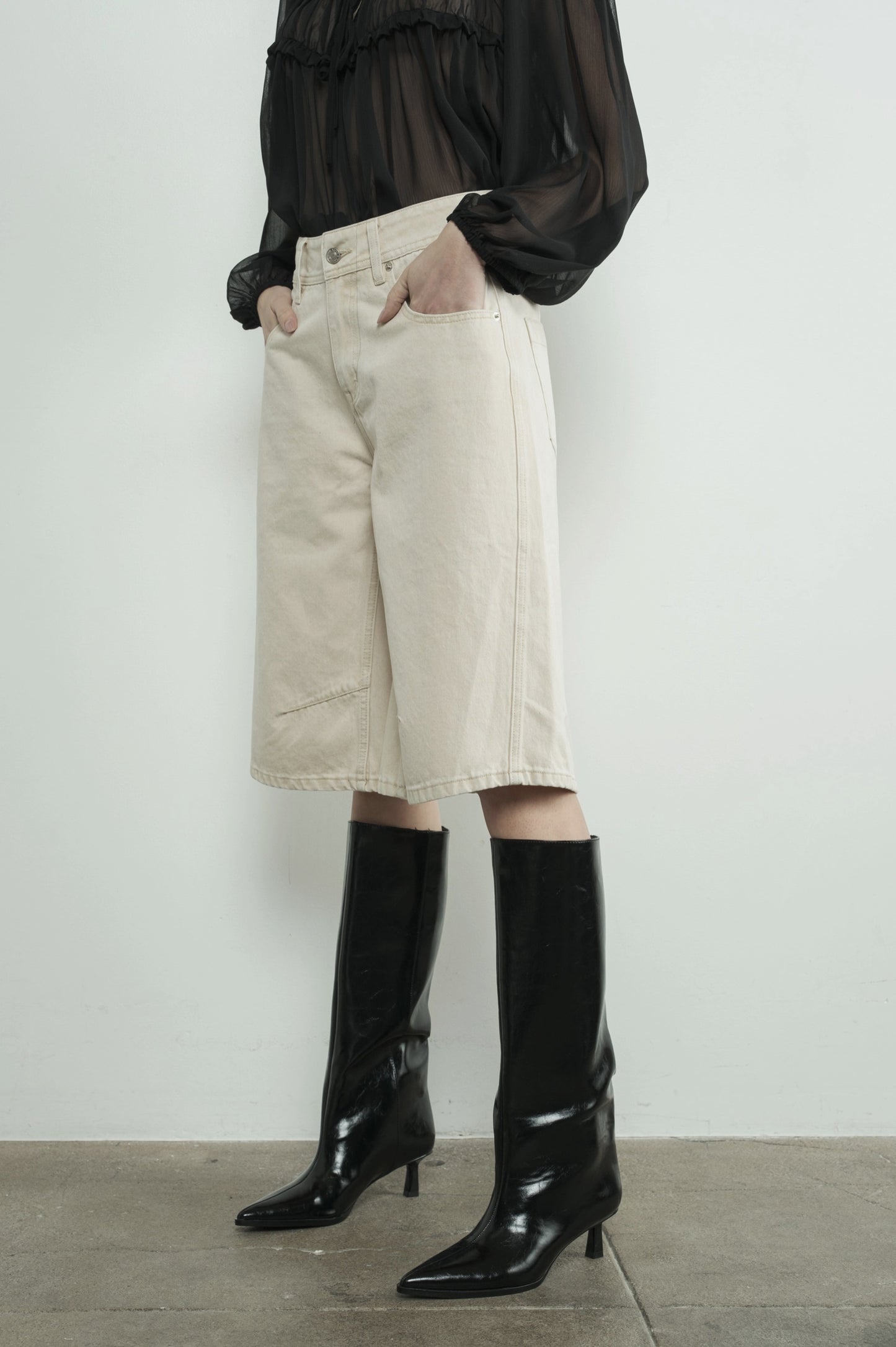 Cream Bermuda Shorts with Yoke Seam MAP3098 - By Aaron & Amber®