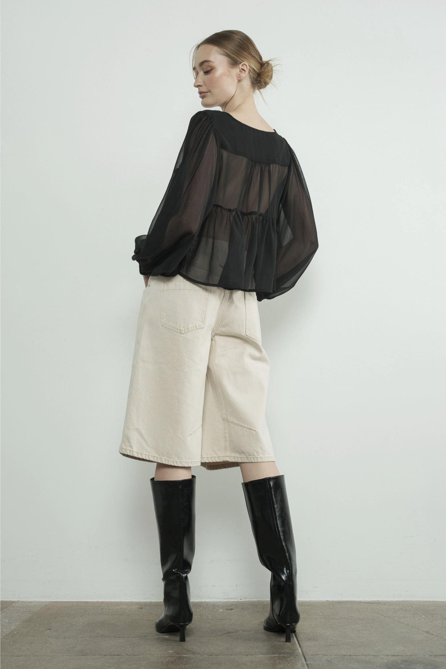 Cream Bermuda Shorts with Yoke Seam MAP3098 - By Aaron & Amber®